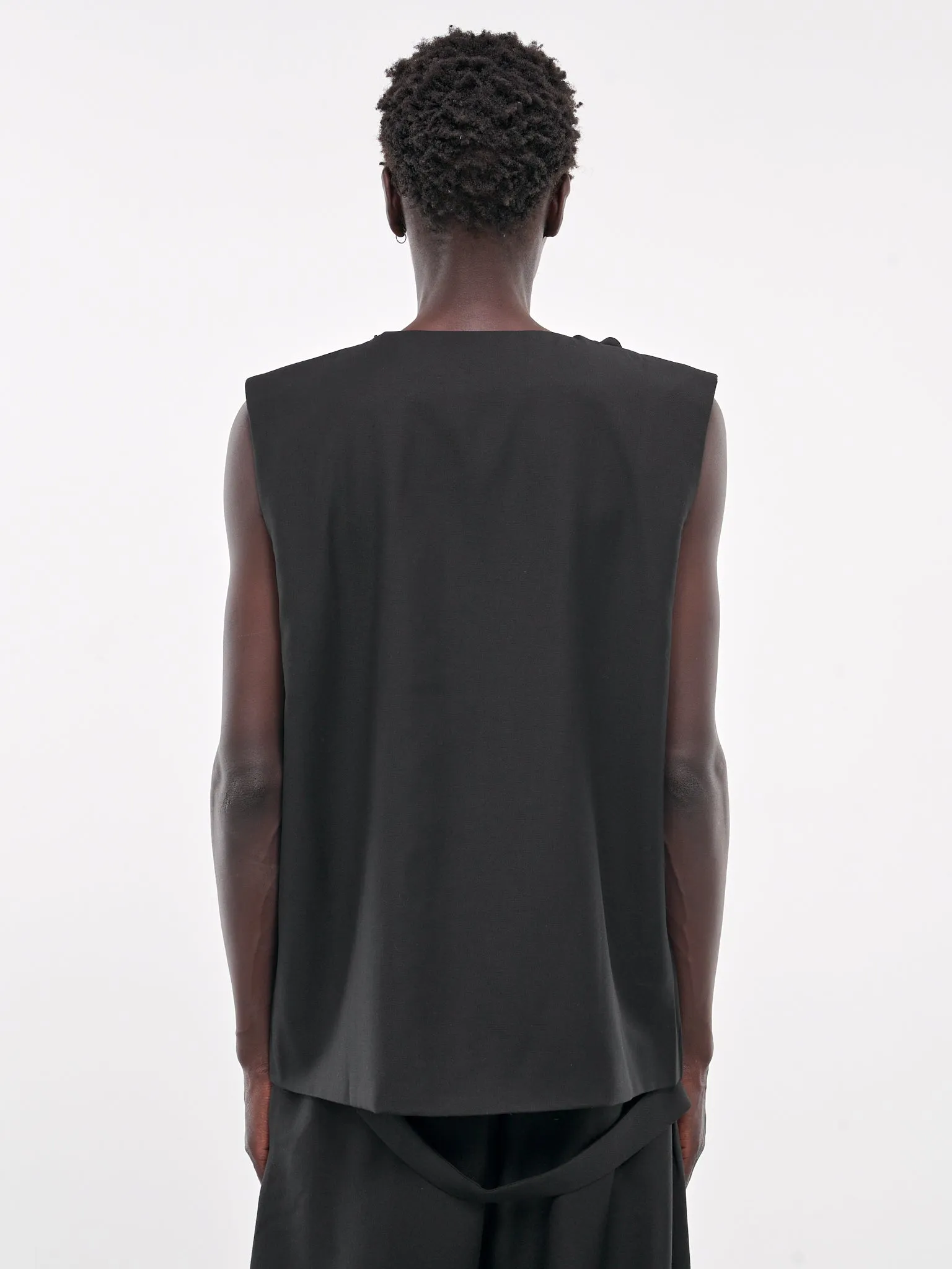 Aegis Tailored Vest (M-04-047-BLK01-BLACK)