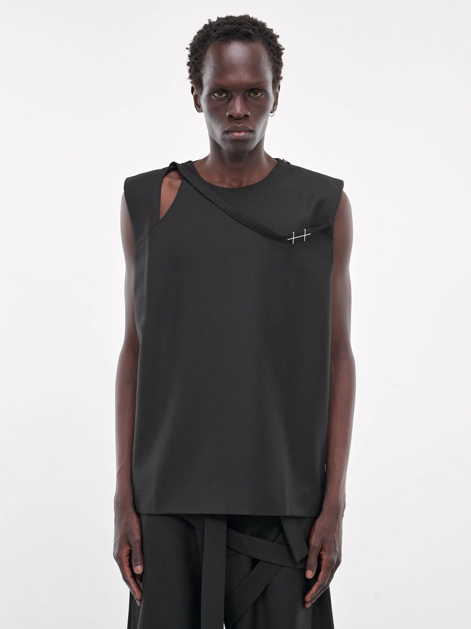 Aegis Tailored Vest (M-04-047-BLK01-BLACK)